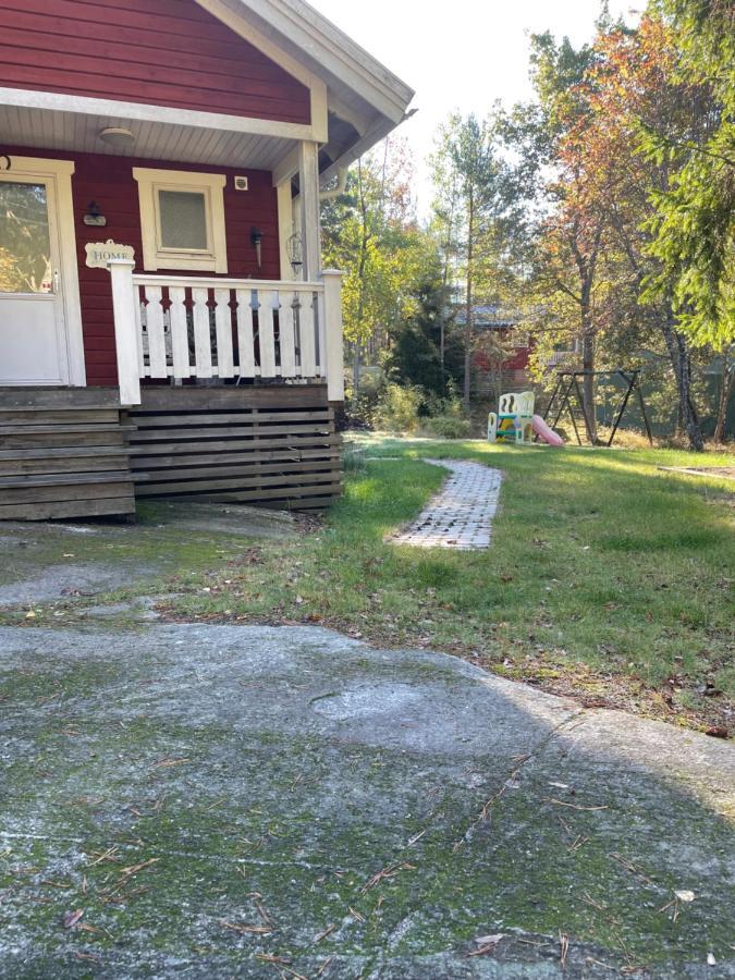 Charmigt Hus Pa Vindoe Vila Estocolmo Exterior foto