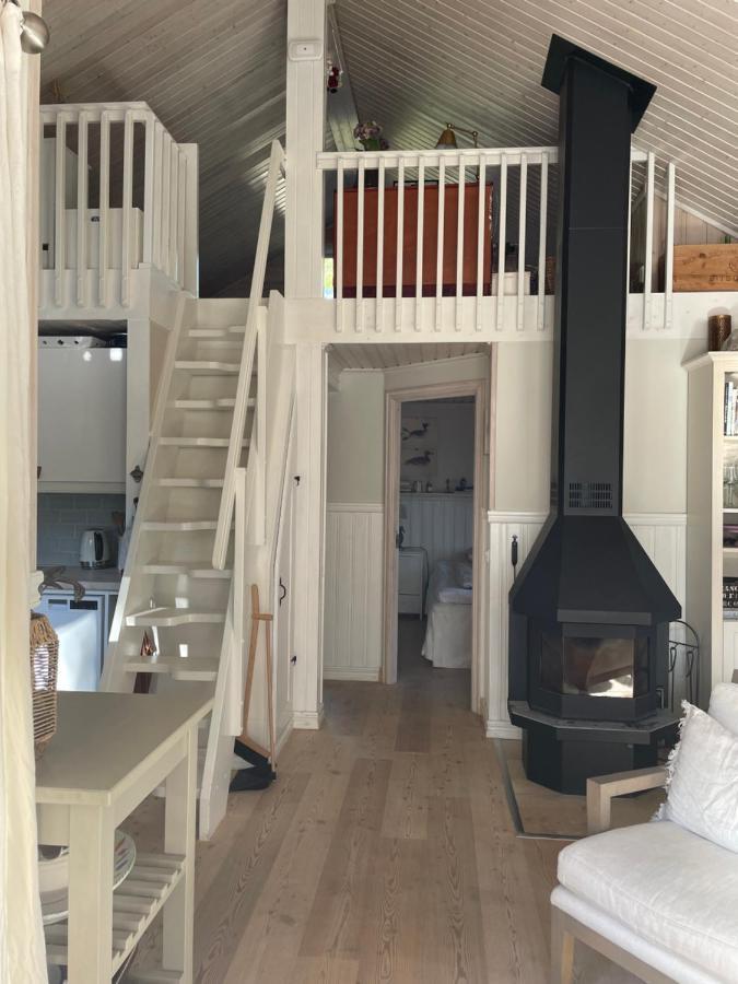 Charmigt Hus Pa Vindoe Vila Estocolmo Exterior foto